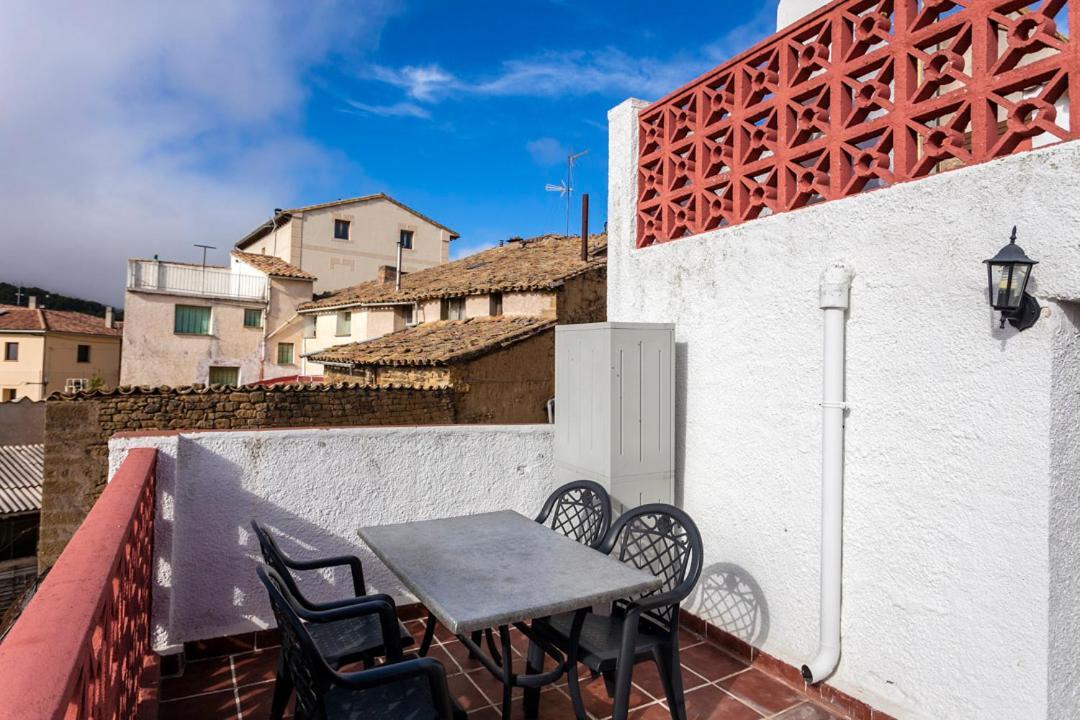 Apartamentos Casa Samper Santa Eulalia de Gállego Szoba fotó