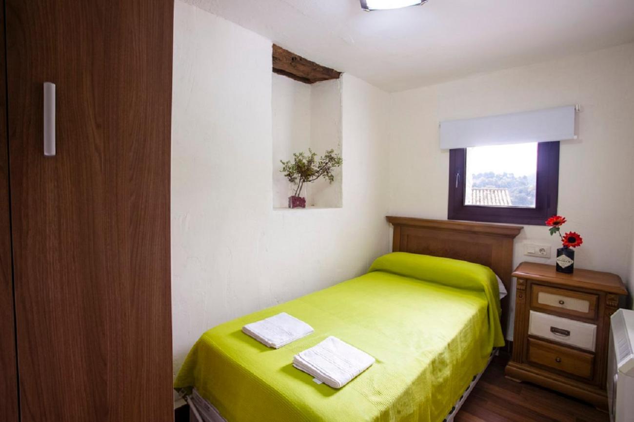 Apartamentos Casa Samper Santa Eulalia de Gállego Szoba fotó