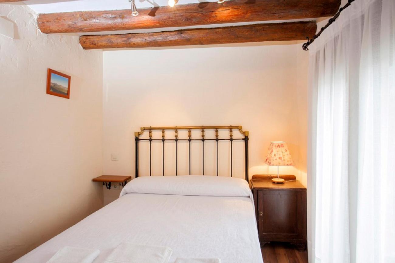 Apartamentos Casa Samper Santa Eulalia de Gállego Szoba fotó